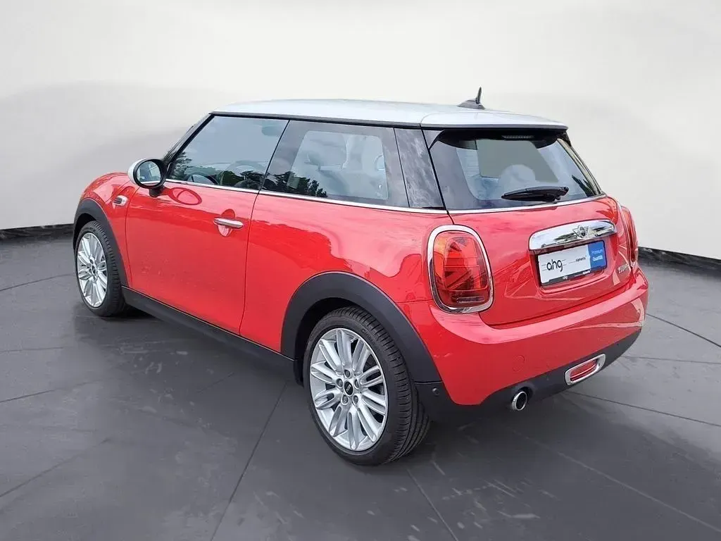 Gebraucht Mini Cooper 136 PS (100 kW) 2018 Rot Kleinwagen