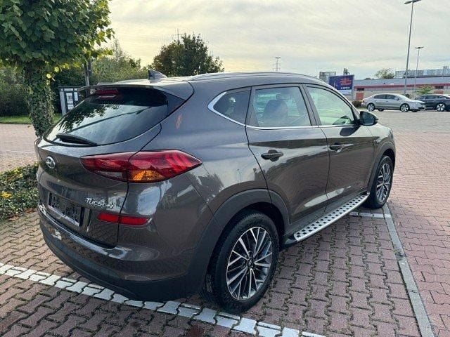 Gebraucht Hyundai Tucson 132 PS (97 kW) 2018 Grau metallic SUV