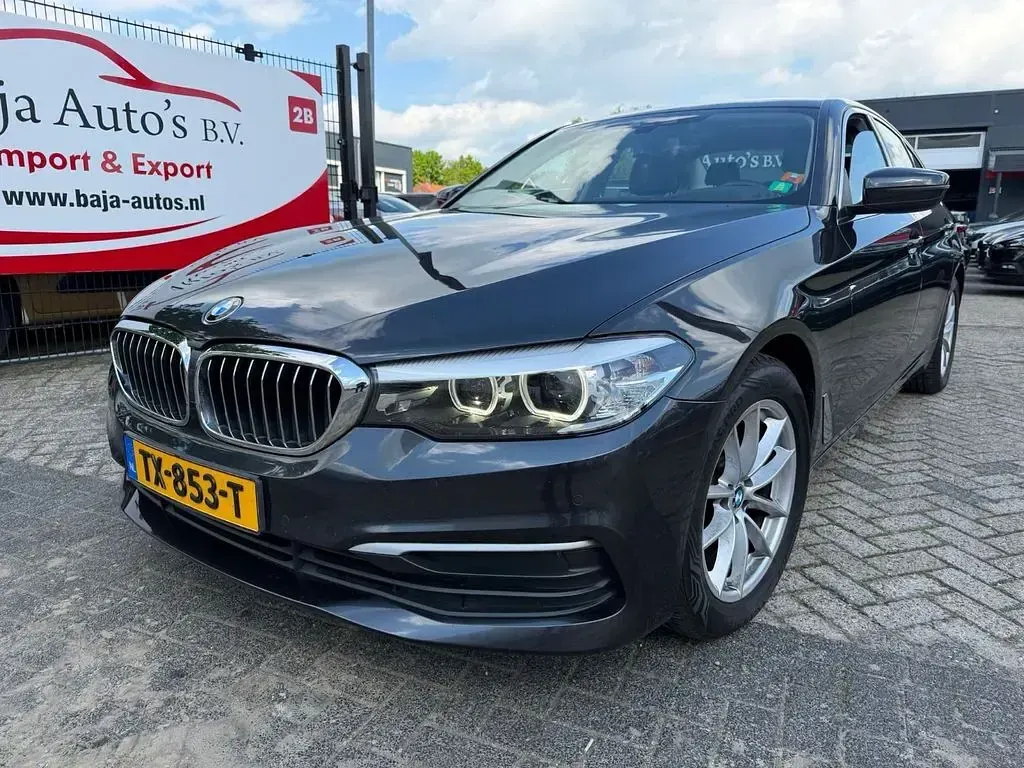 Gebraucht BMW 520 190 PS (139 kW) 2017 Grau Limousine