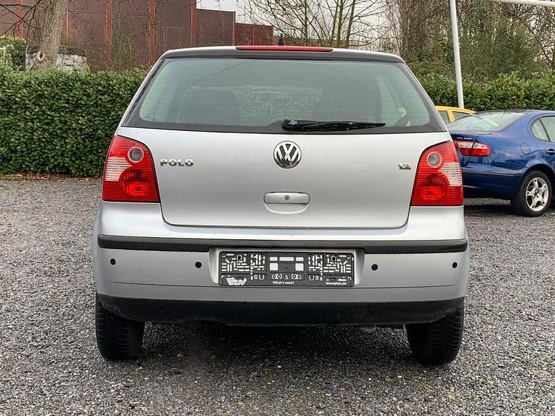 Gebraucht VW Polo 64 PS (47 kW) 2002 Grau Limousine