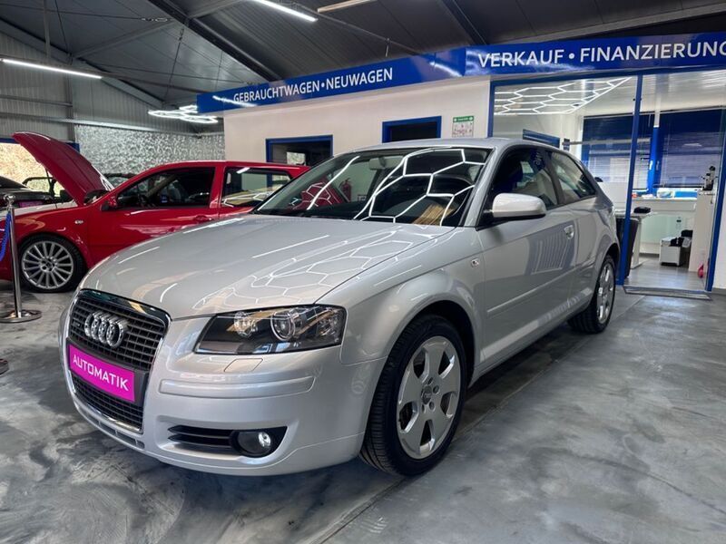 Silber Gebraucht 2005 Audi A3 Ambition Limousine | 13.999 € - Bild 1/4
