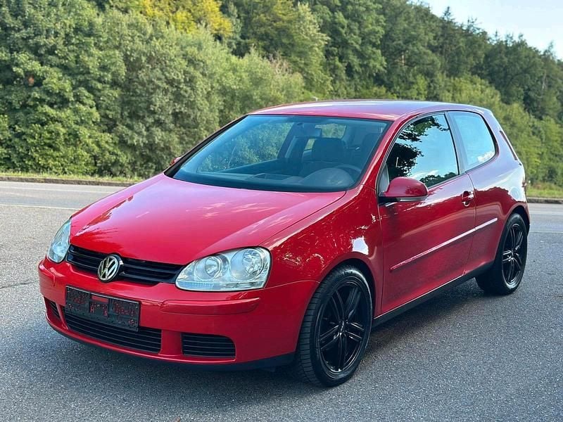 Rot Gebraucht 2006 VW Golf V Limousine | 2.900 € (Guter Preis) - Bild 1/4