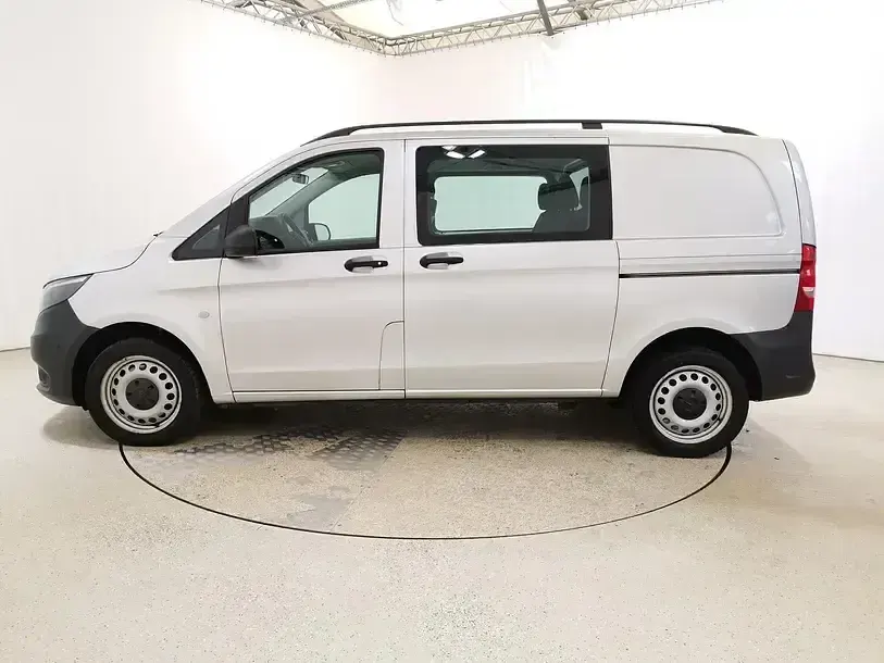Gebraucht Mercedes Vito 136 PS (100 kW) 2022 Brillantsilber metallic Van