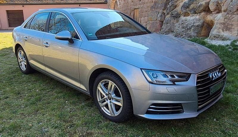 Second-hand Audi A4 218 CP (160 kW) 2016 Argintiu Berlinǎ