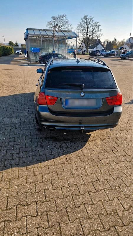 Gebraucht BMW 318 136 PS (100 kW) 2010 Kombi