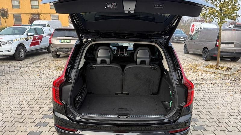 Neu Volvo XC90 Ultra 310 PS (228 kW) 2025 Schwarz SUV