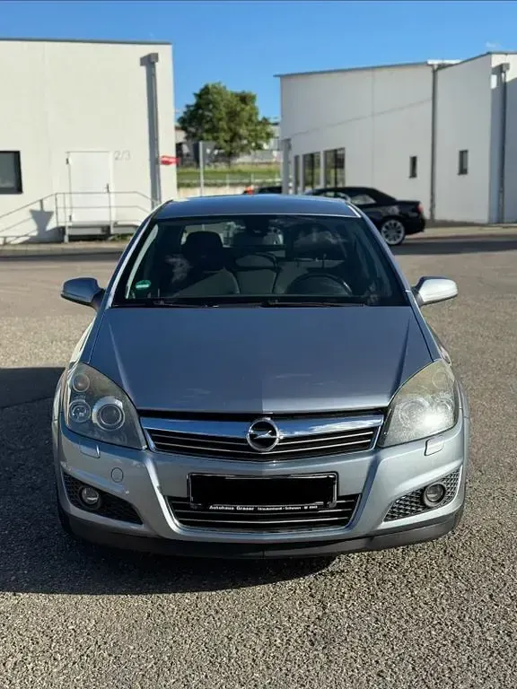 Gebraucht Opel Astra 116 PS (85 kW) 2008 Blau Limousine