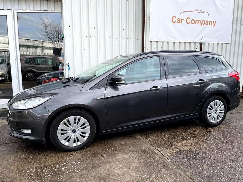Gebraucht Ford Focus Titanium 120 PS (88 kW) 2016 Magnetic grau Kombi