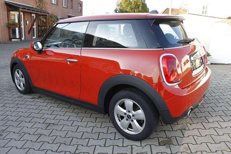Gebraucht Mini Cooper 136 PS (100 kW) 2020 Orange Kleinwagen