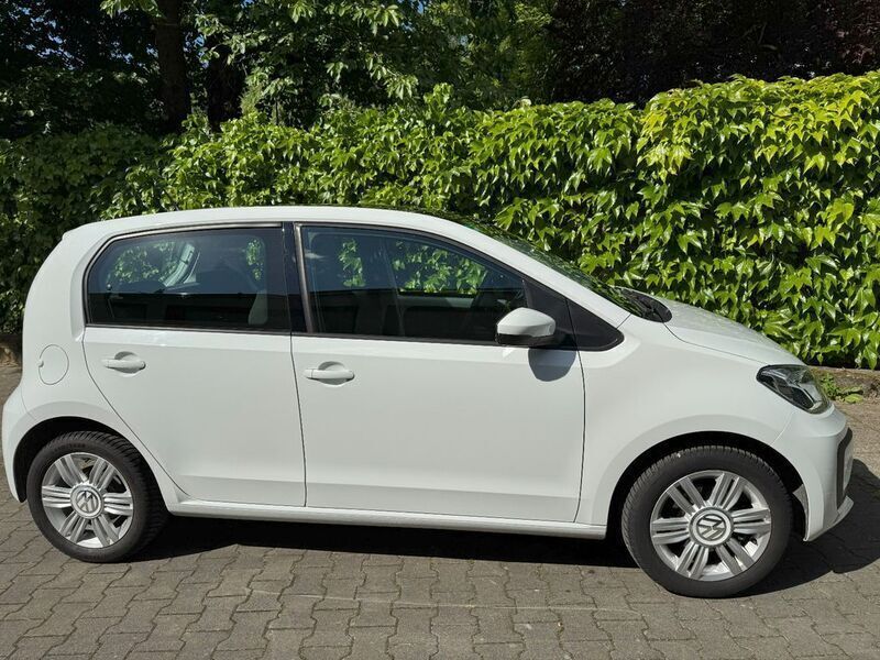 Weiß Gebraucht 2017 VW up! Sound Kleinwagen | 7.600 € (Guter Preis) - Bild 1/4