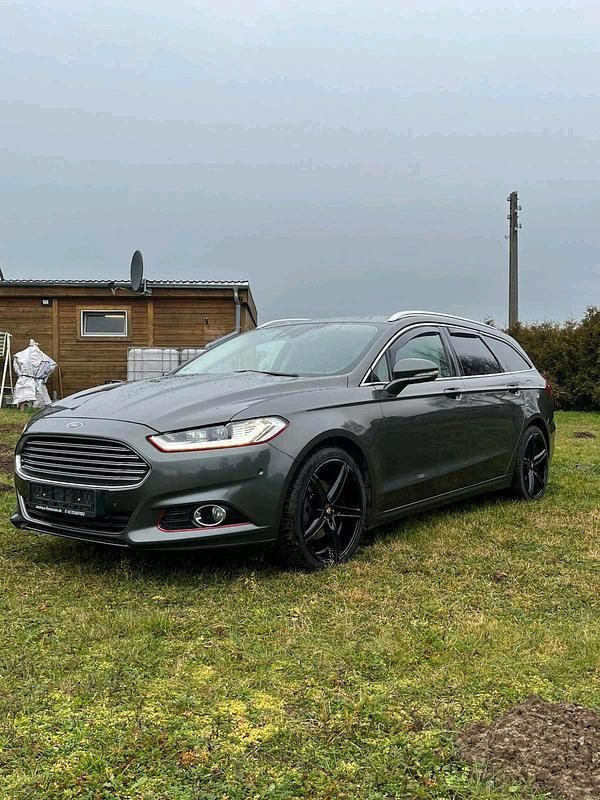 Gebraucht Ford Mondeo 150 PS (110 kW) 2016 Grau Kombi