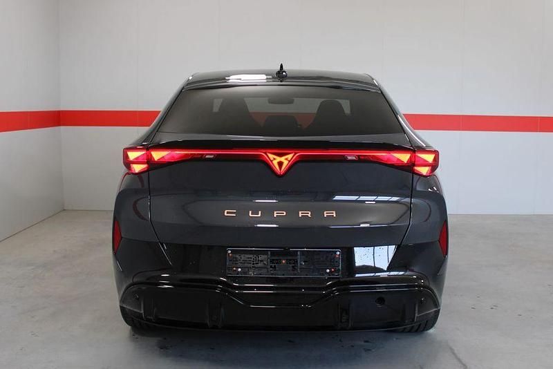 Neu Cupra Tavascan Endurance 210 kW (286 PS) 2026 Grau SUV