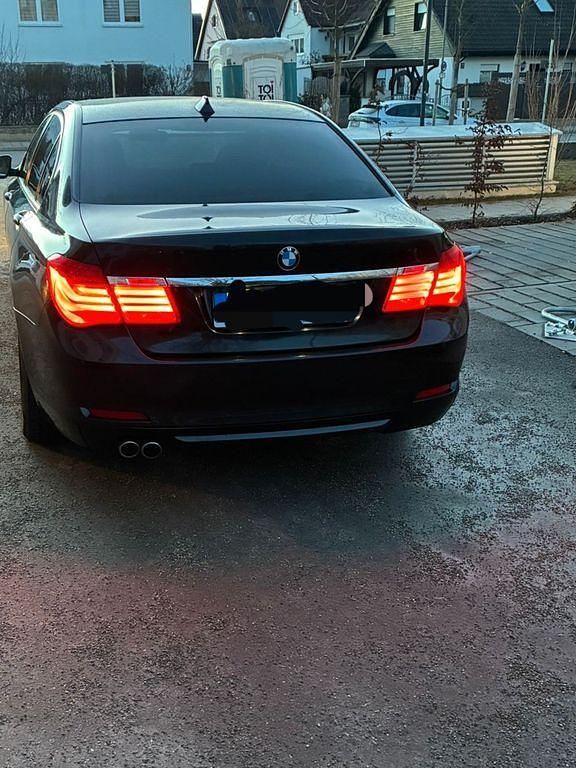 Gebraucht BMW 730L 245 PS (180 kW) 2009 Schwarz Limousine