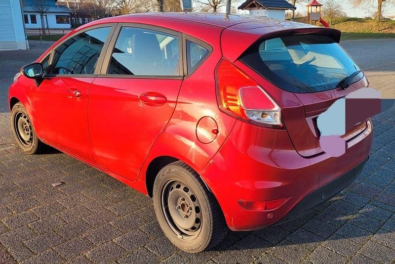 Gebraucht Ford Fiesta SYNC Edition 82 PS (60 kW) 2015 Rot Limousine