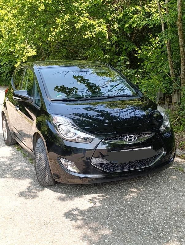 Schwarz Gebraucht 2012 Hyundai ix20 Van / Kleinbus | 6.300 € (Guter Preis) - Bild 1/4