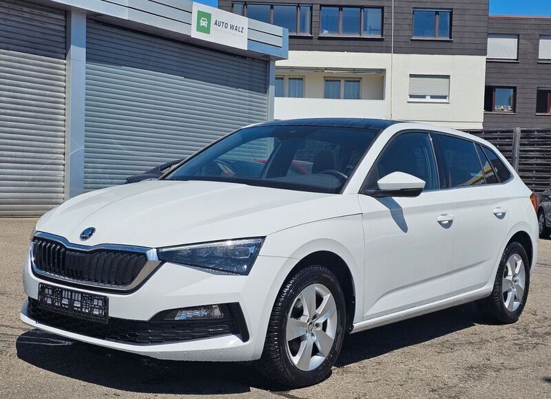 Weiß Gebraucht 2023 Skoda Scala Style Kleinwagen | 23.500 € (Guter Preis) - Bild 1/4