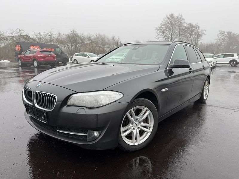 Gebraucht BMW 525 Sport Line 218 PS (160 kW) 2012 Grau Kombi