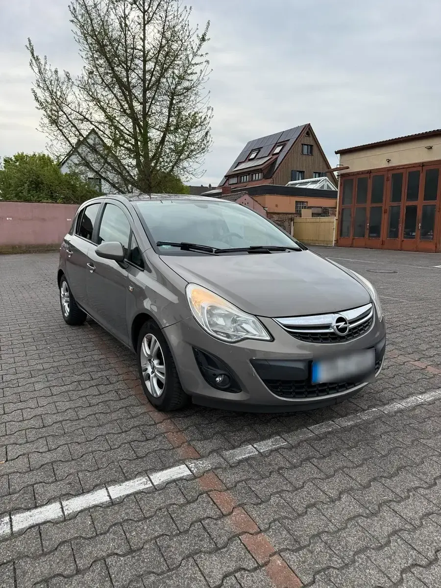 Gebraucht Opel Corsa 88 PS (64 kW) 2012 Braun Kleinwagen