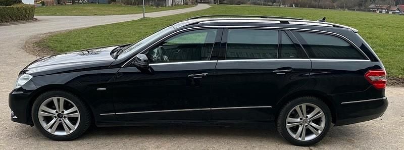 Gebraucht Mercedes E220 Avantgarde 170 PS (125 kW) 2011 Schwarz Kombi