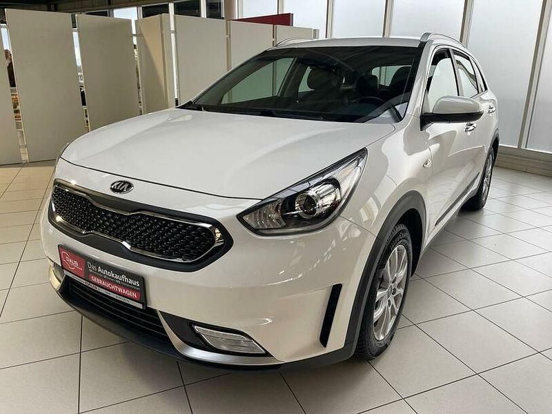 Gebraucht Kia Niro Vision 141 PS (103 kW) 2017 (ud) schneeweiss SUV