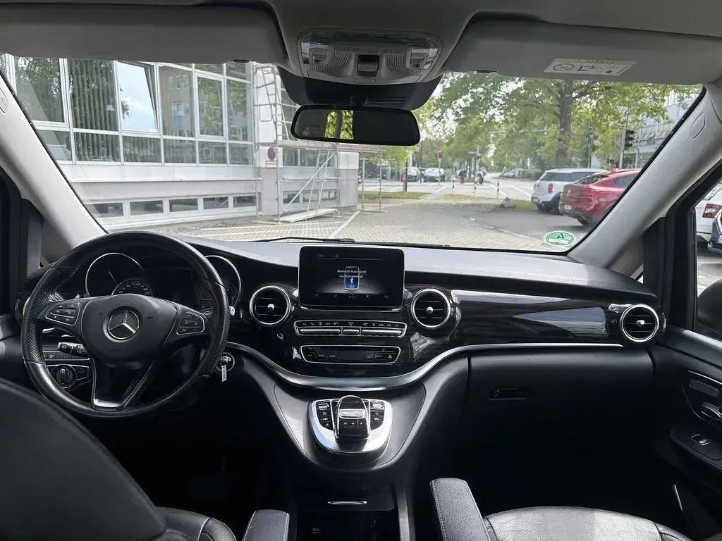 Gebraucht Mercedes V250 Avantgarde Edition 190 PS (139 kW) 2017 Indiumgrau Van / Kleinbus
