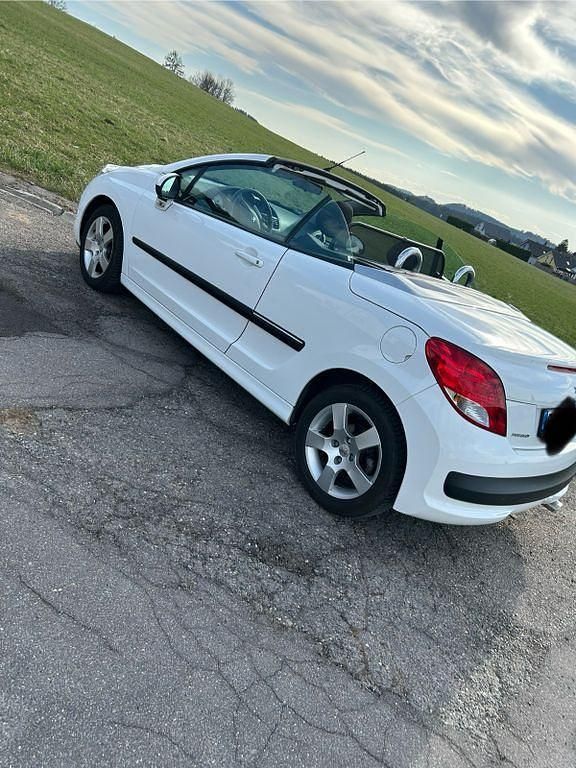 Gebraucht Peugeot 207 CC Platinum 120 PS (88 kW) 2010 Weiß Cabrio