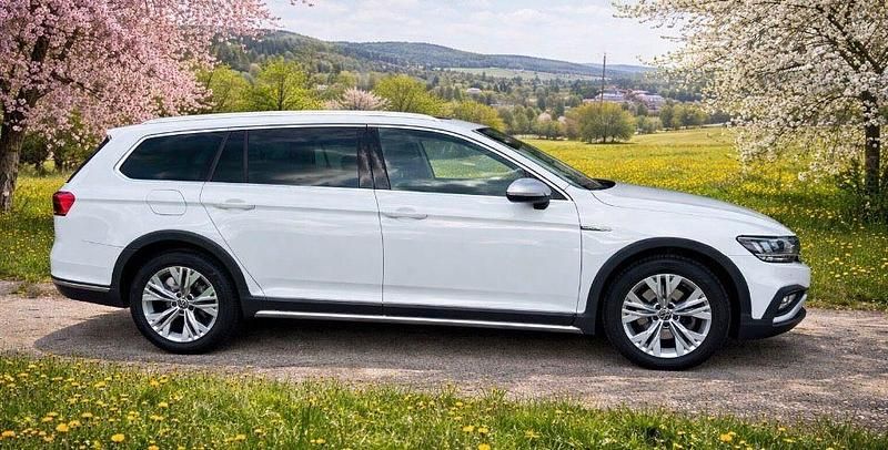 Gebraucht VW Passat Alltrack 200 PS (147 kW) 2022 Weiß Kombi