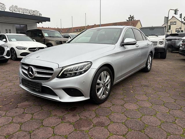 Iridiumsilber metalliclack (metallic) Gebraucht 2018 Mercedes C200 Avantgarde Limousine | 21.900 € (Etwas zu teuer) - Bild 1/4