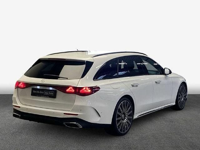 Weiß Gebraucht 2024 Mercedes E450 Premium Kombi | 73.940 € (Fairer Preis) - Bild 1/4