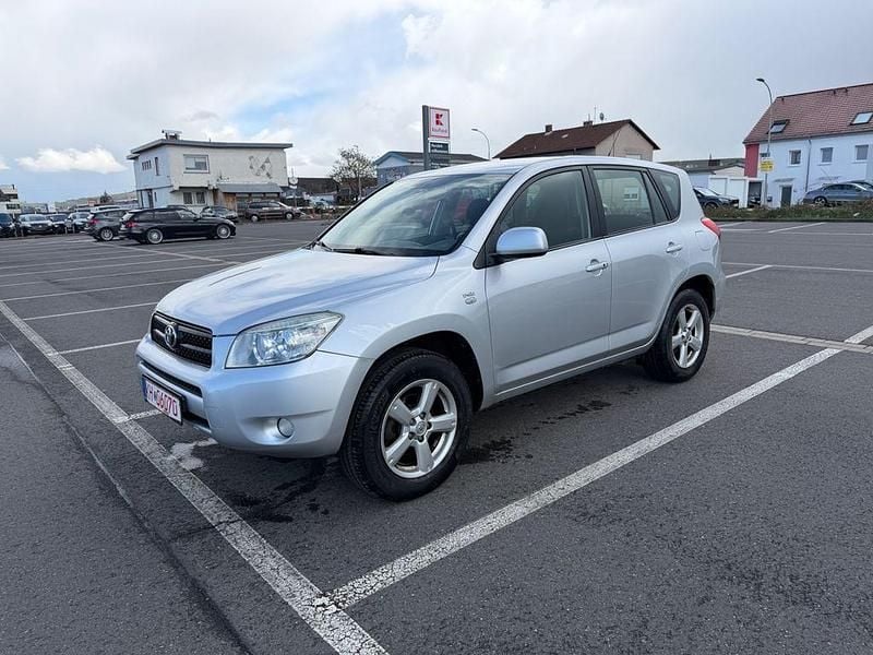 Gebraucht Toyota RAV4 Executive 136 PS (100 kW) 2009 Silber SUV