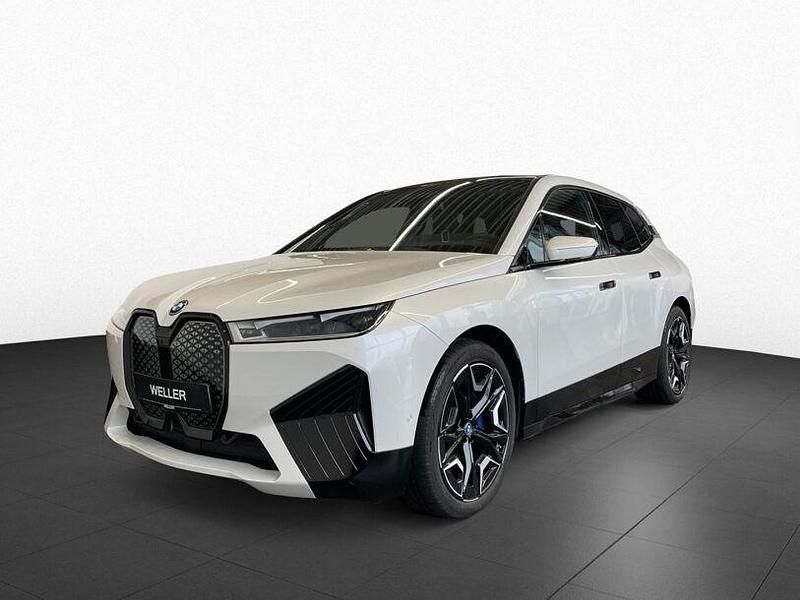 Gebraucht BMW iX Sport Line 239 kW (326 PS) 2024 Mineralweiß (weiß) SUV