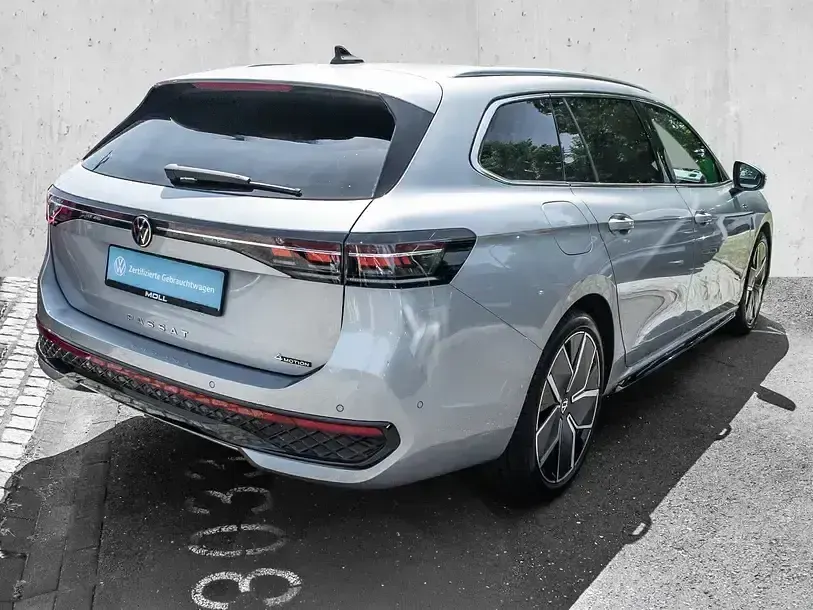 Gebraucht VW Passat R-line 193 PS (141 kW) 2025 Silber Kombi