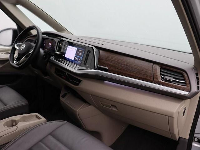 Gebraucht VW Multivan Style 150 PS (110 kW) 2025 Reflexsilber metallic Van