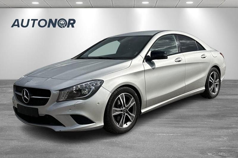 Silber Gebraucht 2014 Mercedes CLA220 Limousine | 12.000 € (Superpreis) - Bild 1/4