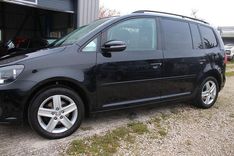 Gebraucht VW Touran 105 PS (77 kW) 2013 Schwarz Van / Kleinbus