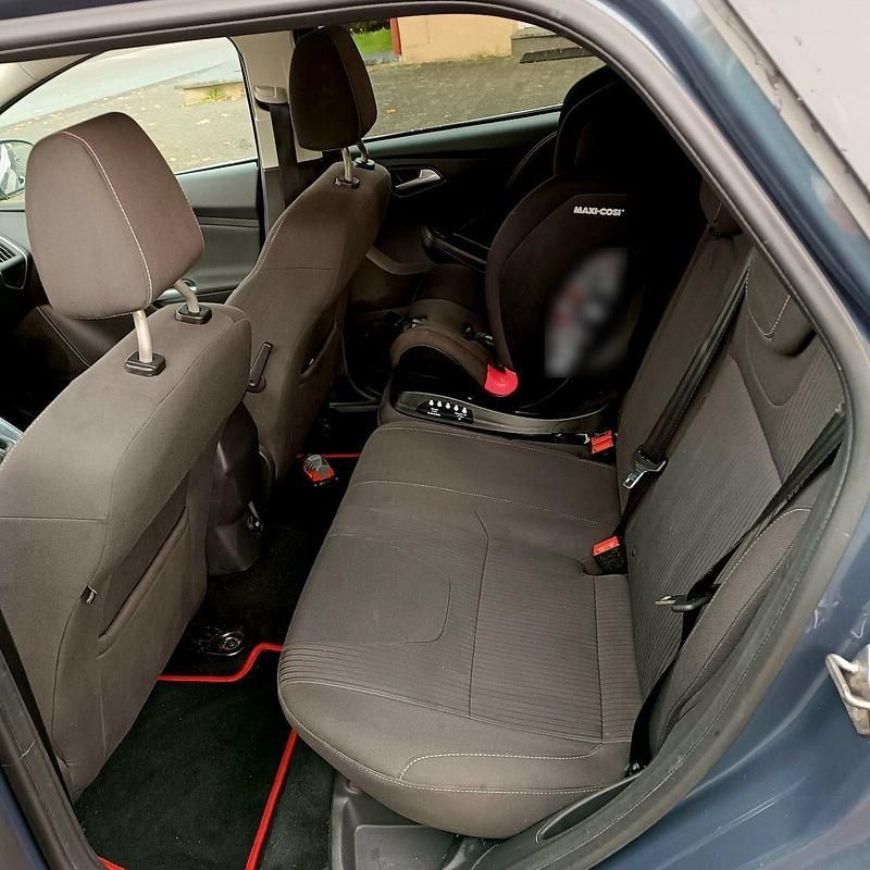 Gebraucht Ford Focus Titanium 140 PS (102 kW) 2013 Grau Kombi