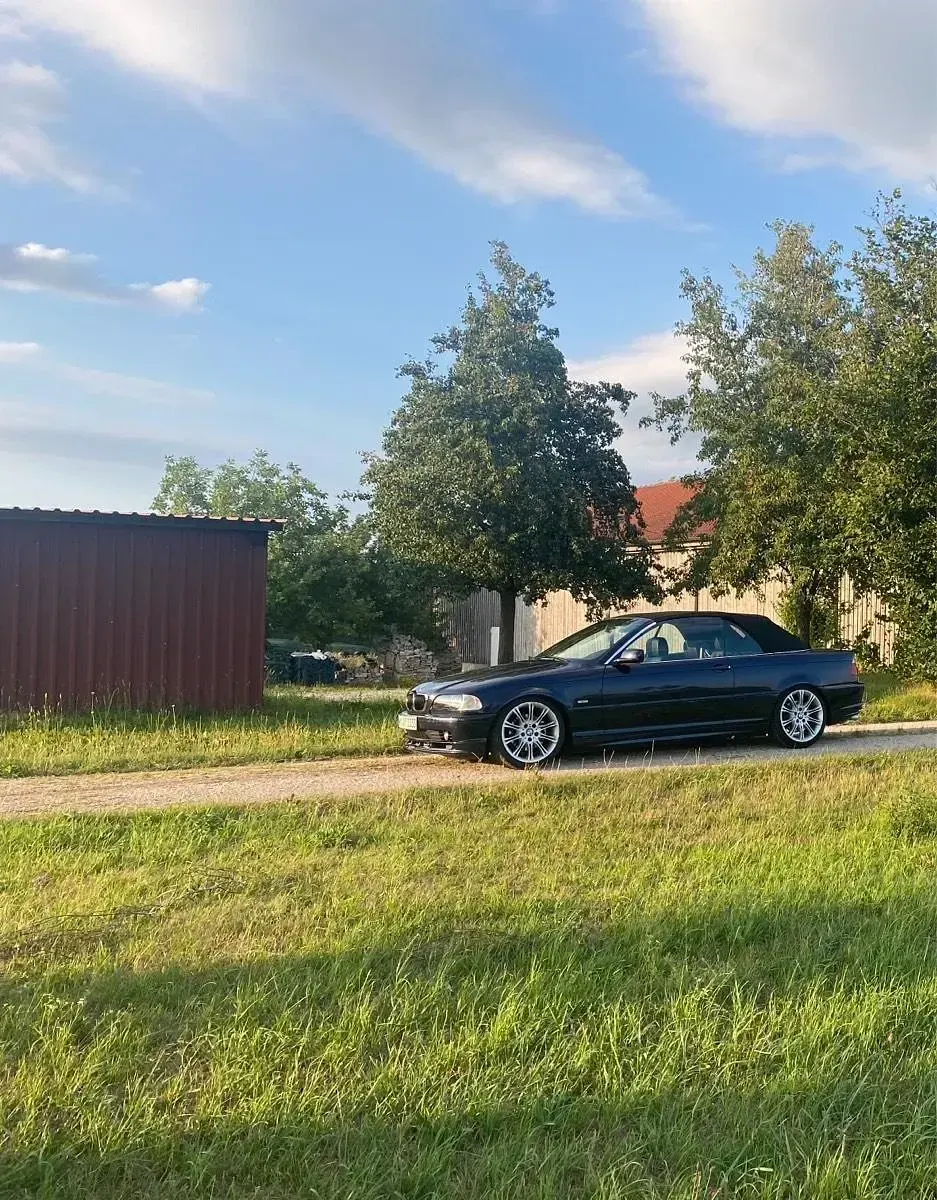 Gebraucht BMW 320 Cabriolet 170 PS (125 kW) 2001 Blau Cabrio