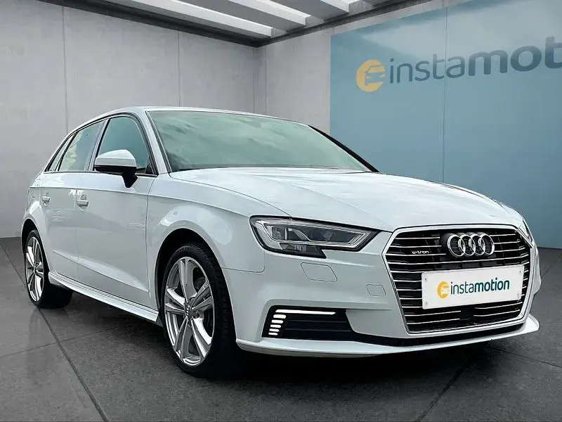 Gebraucht Audi A3 Sportback 150 PS (110 kW) 2020 Weiß Kleinwagen