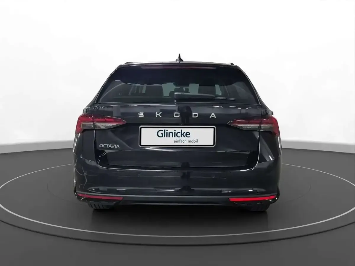 Gebraucht Skoda Octavia 116 PS (85 kW) 2026 Schwarz Kombi