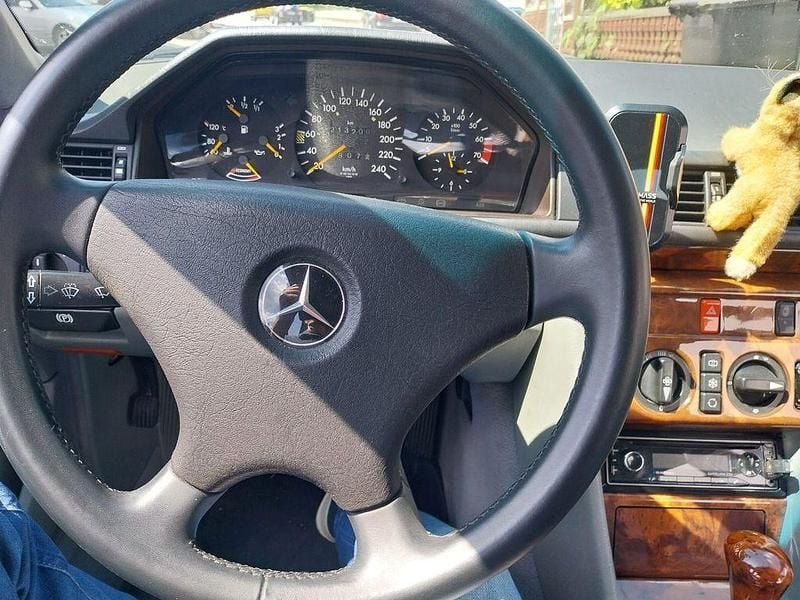 Gebraucht Mercedes 300 185 PS (136 kW) 1990 Beige Coupé