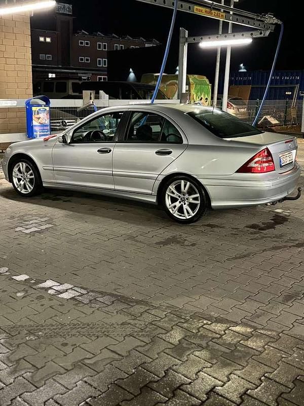 Gebraucht 2006 Mercedes C200 Avantgarde Kombi | 3.800 € - Bild 1/4
