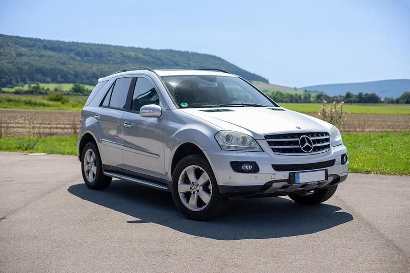 Gebraucht 2005 Mercedes ML500 SUV | 12.490 € (Fairer Preis) - Bild 1/4
