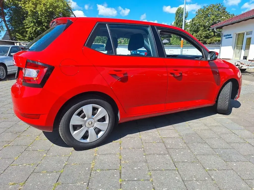 Gebraucht Skoda Fabia Active 60 PS (44 kW) 2021 Rot Kleinwagen