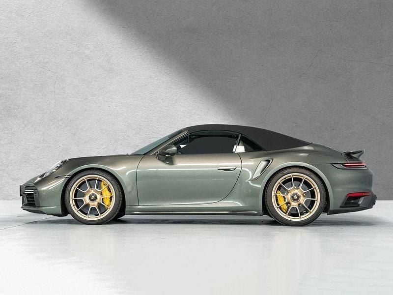 Aventuringrünmet. Gebraucht 2023 Porsche 911 Turbo S Cabriolet Cabrio | 259.992 € (Fairer Preis) - Bild 1/4