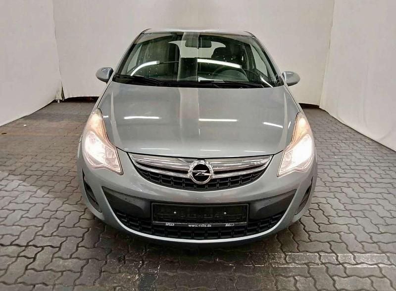 Grau Gebraucht 2013 Opel Corsa Limousine | 3.300 € (Guter Preis) - Bild 1/4