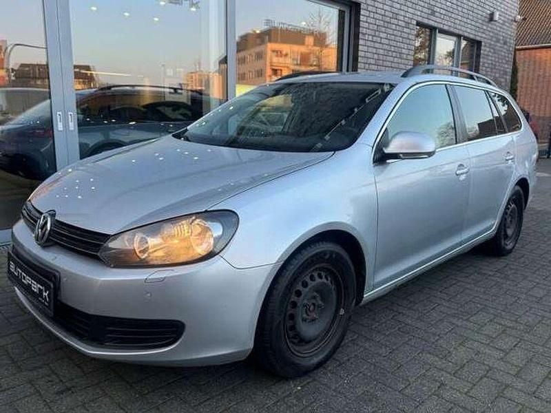Gebraucht VW Golf VI Comfortline 105 PS (77 kW) 2010 Silber Kleinwagen