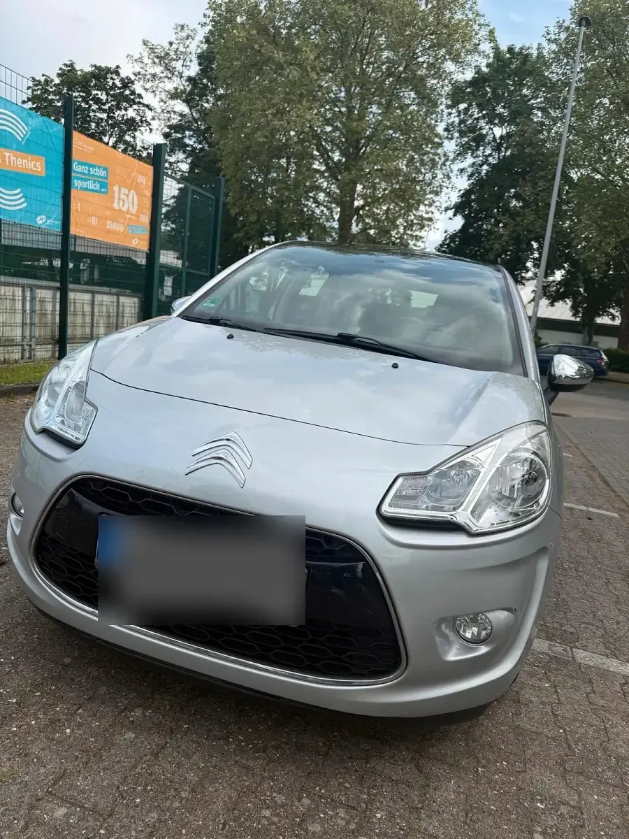 Gebraucht Citroën C3 SELECTION 68 PS (50 kW) 2012 Grau Kleinwagen