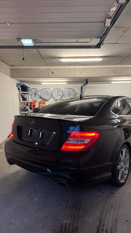 Gebraucht Mercedes C350 AMG 306 PS (225 kW) 2011 Schwarz Coupé