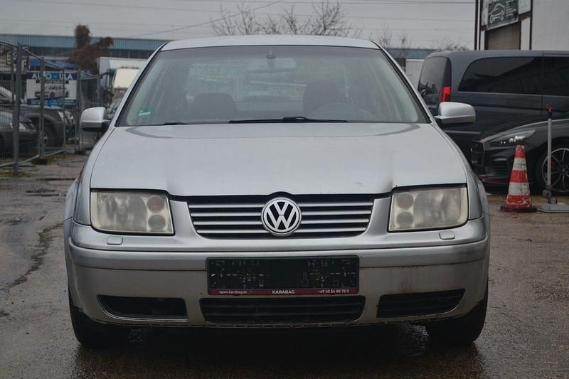 Gebraucht VW Bora Highline 102 PS (75 kW) 2000 Silber Limousine