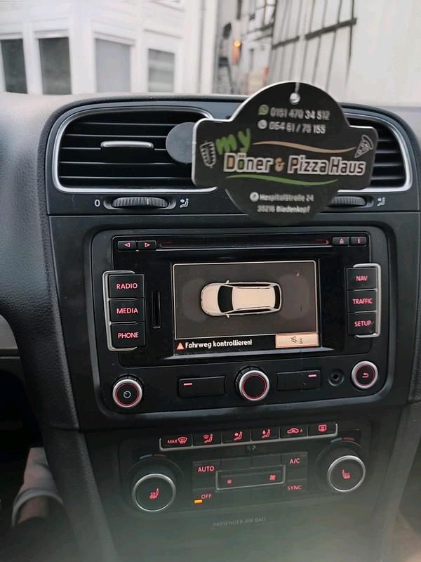 Gebraucht VW Golf VII 105 PS (77 kW) 2012 Schwarz Limousine